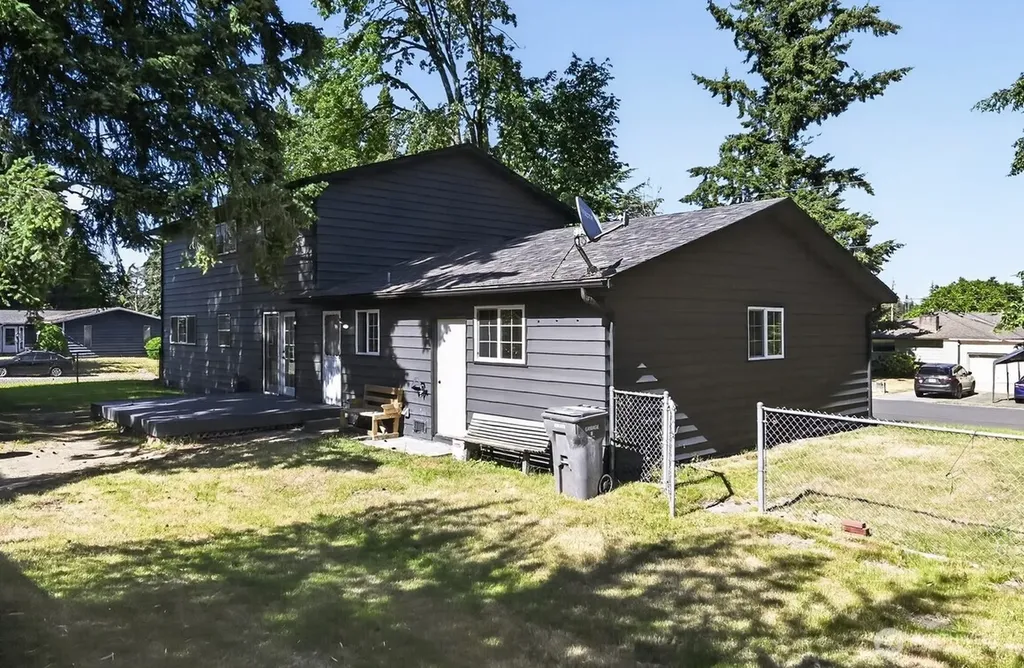 33907 23rd Avenue SW Federal Way WA 98023
