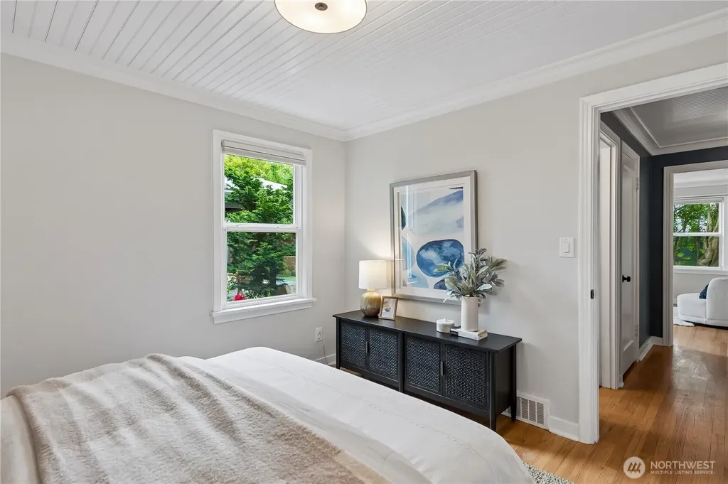 7520 Jones Avenue NW Seattle WA 98117