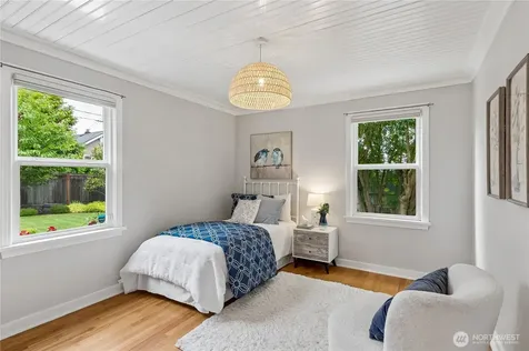 7520 Jones Avenue NW Seattle WA 98117