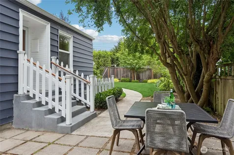 7520 Jones Avenue NW Seattle WA 98117