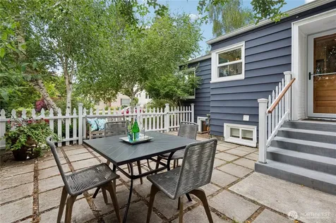 7520 Jones Avenue NW Seattle WA 98117