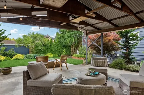 7520 Jones Avenue NW Seattle WA 98117