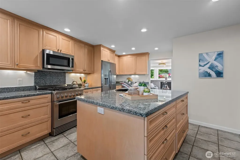 4105 SW 109th Street Seattle WA 98146