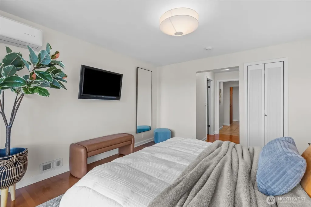 4105 SW 109th Street Seattle WA 98146