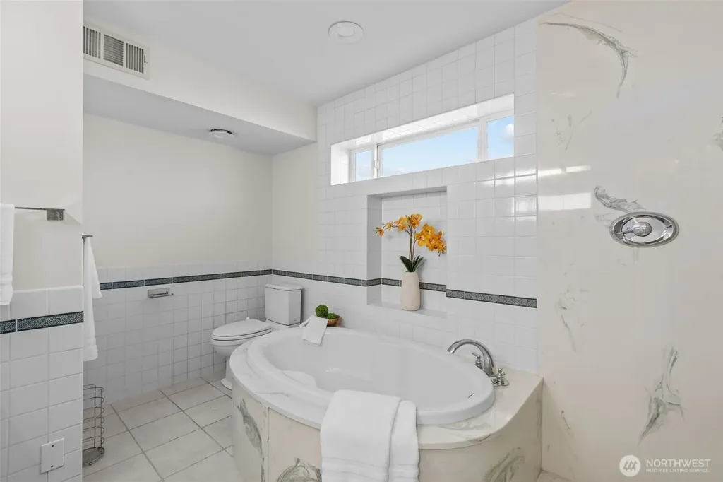 4105 SW 109th Street Seattle WA 98146