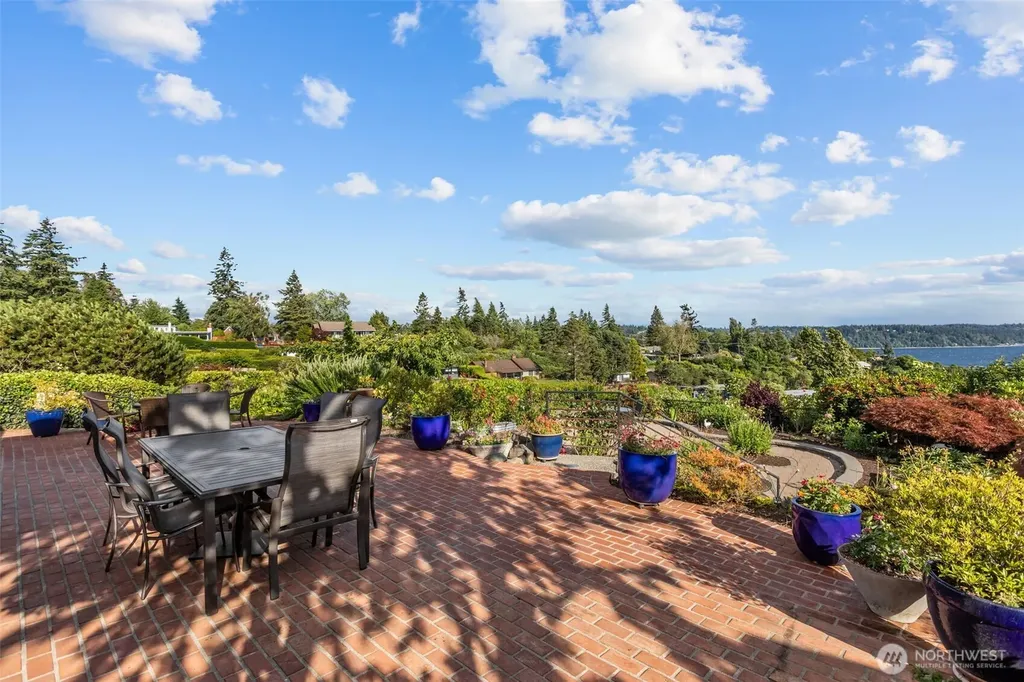 4105 SW 109th Street Seattle WA 98146