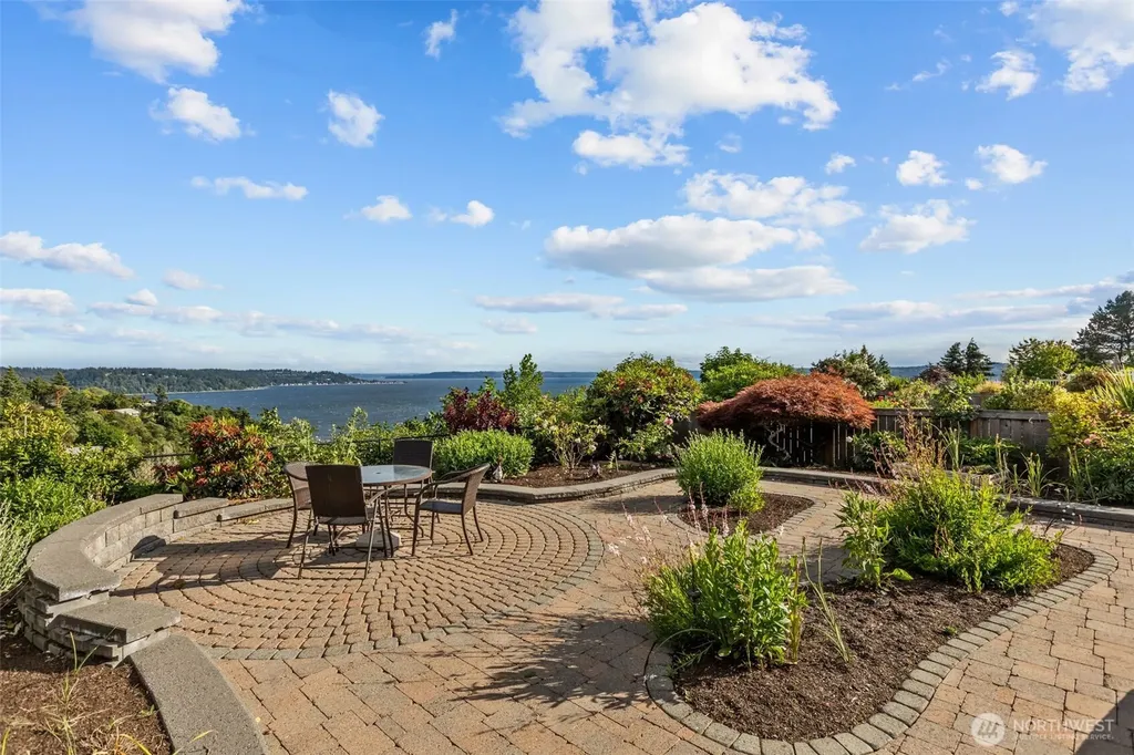 4105 SW 109th Street Seattle WA 98146