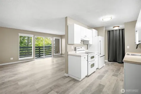 10459 Des Moines Memorial Dr S Seattle WA 98168