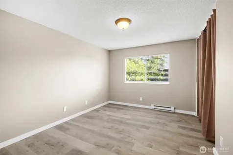 10459 Des Moines Memorial Dr S Seattle WA 98168