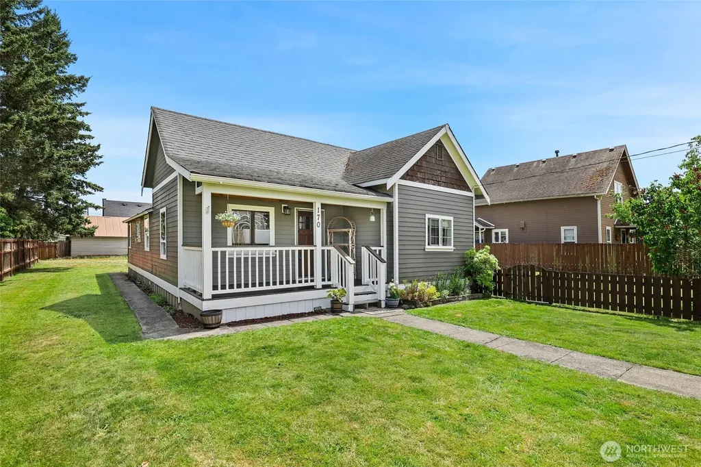 170 S B Street Buckley WA 98321