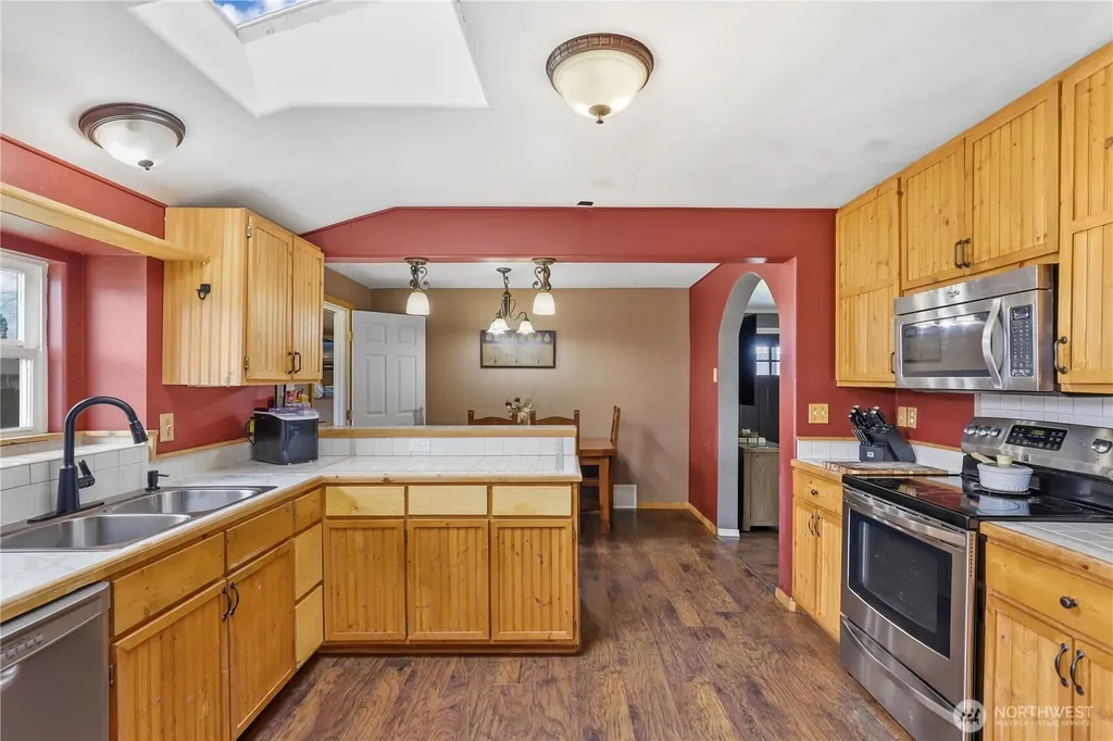 170 S B Street Buckley WA 98321