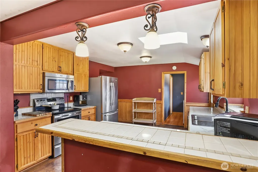 170 S B Street Buckley WA 98321