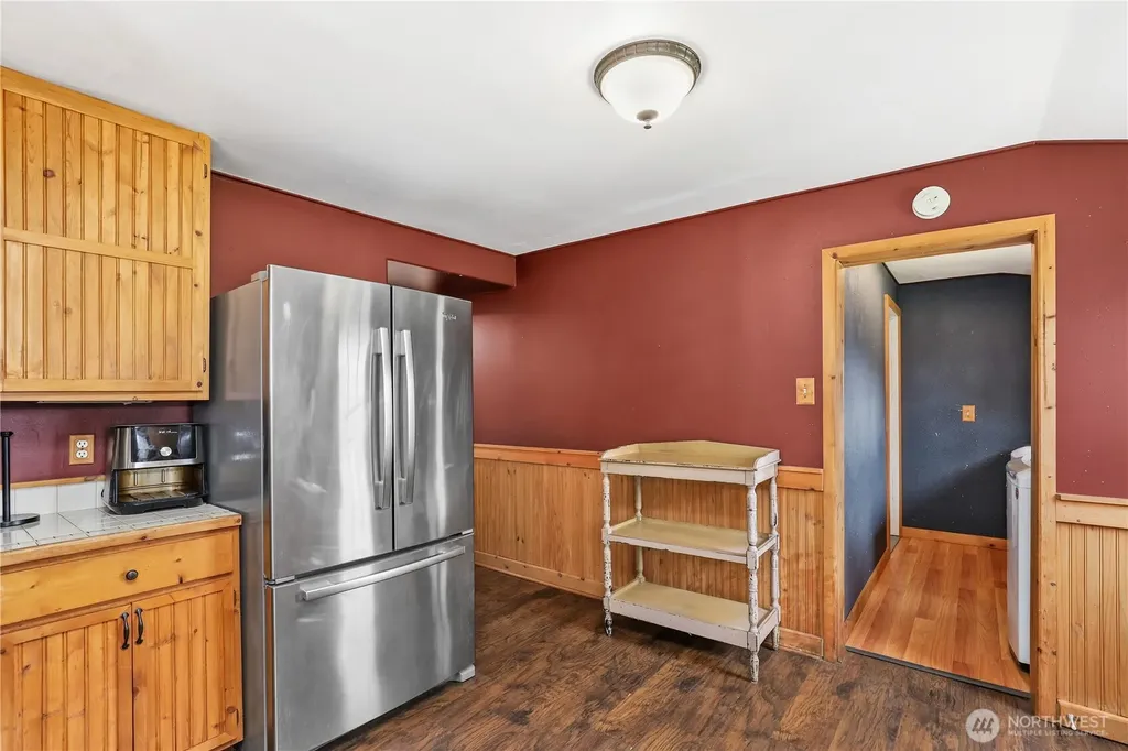 170 S B Street Buckley WA 98321