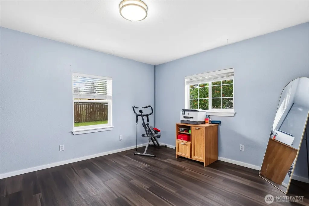 170 S B Street Buckley WA 98321
