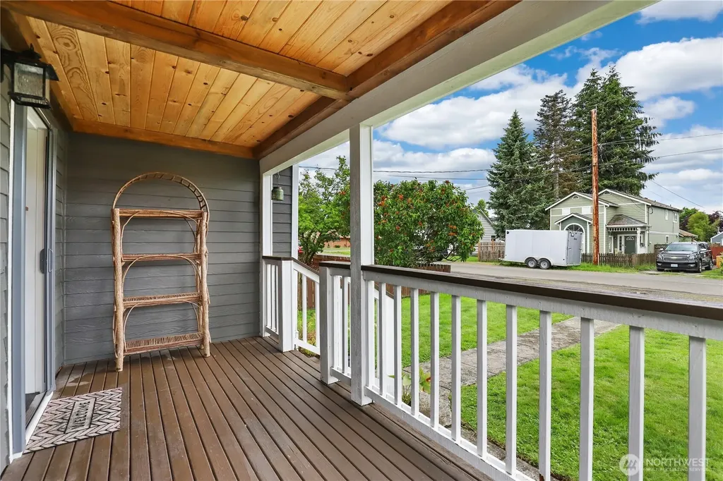 170 S B Street Buckley WA 98321