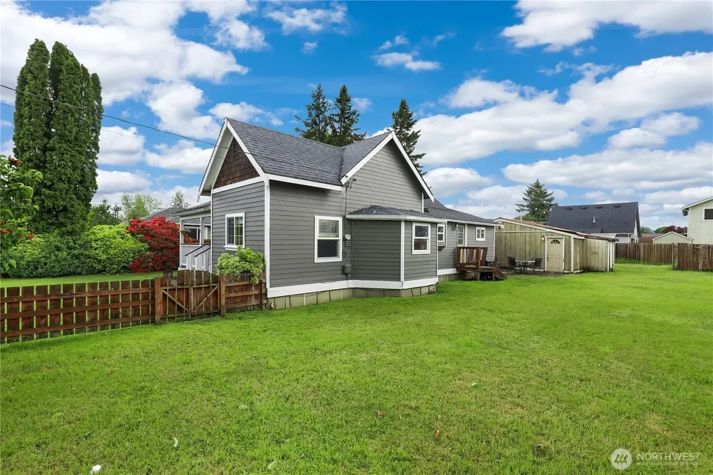170 S B Street Buckley WA 98321