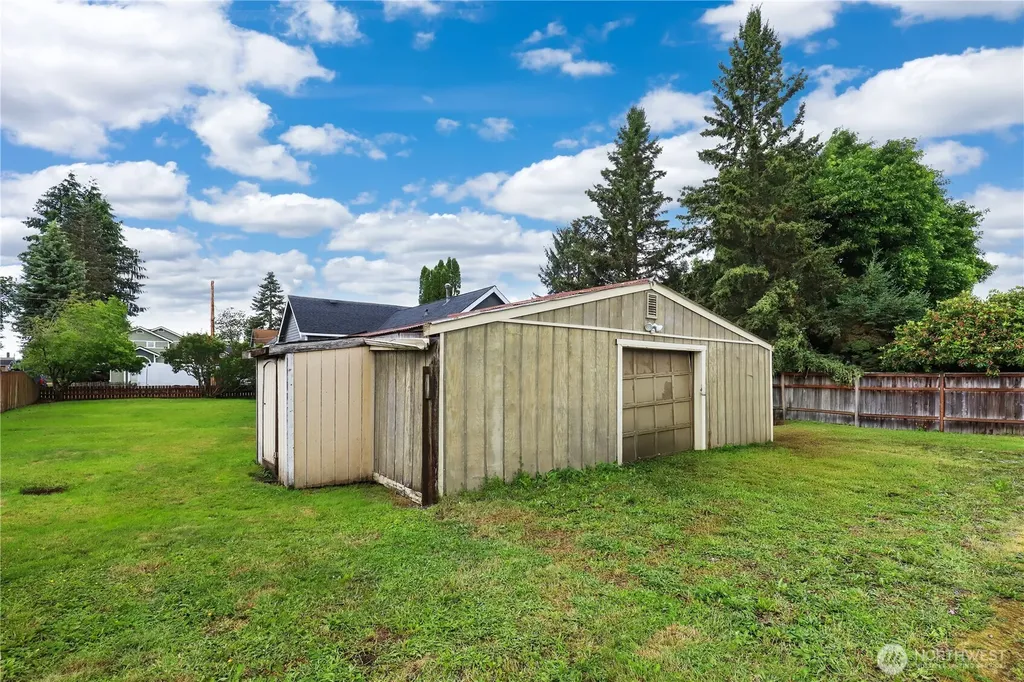 170 S B Street Buckley WA 98321