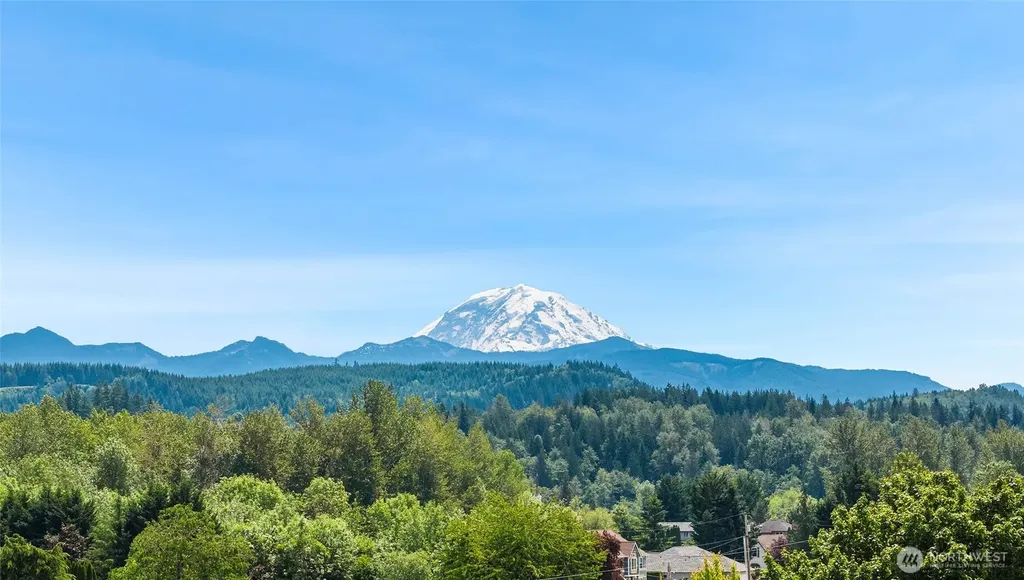 170 S B Street Buckley WA 98321