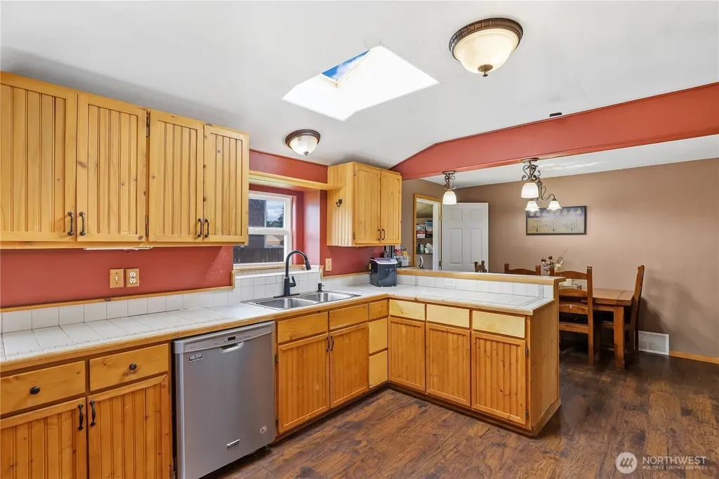 170 S B Street Buckley WA 98321