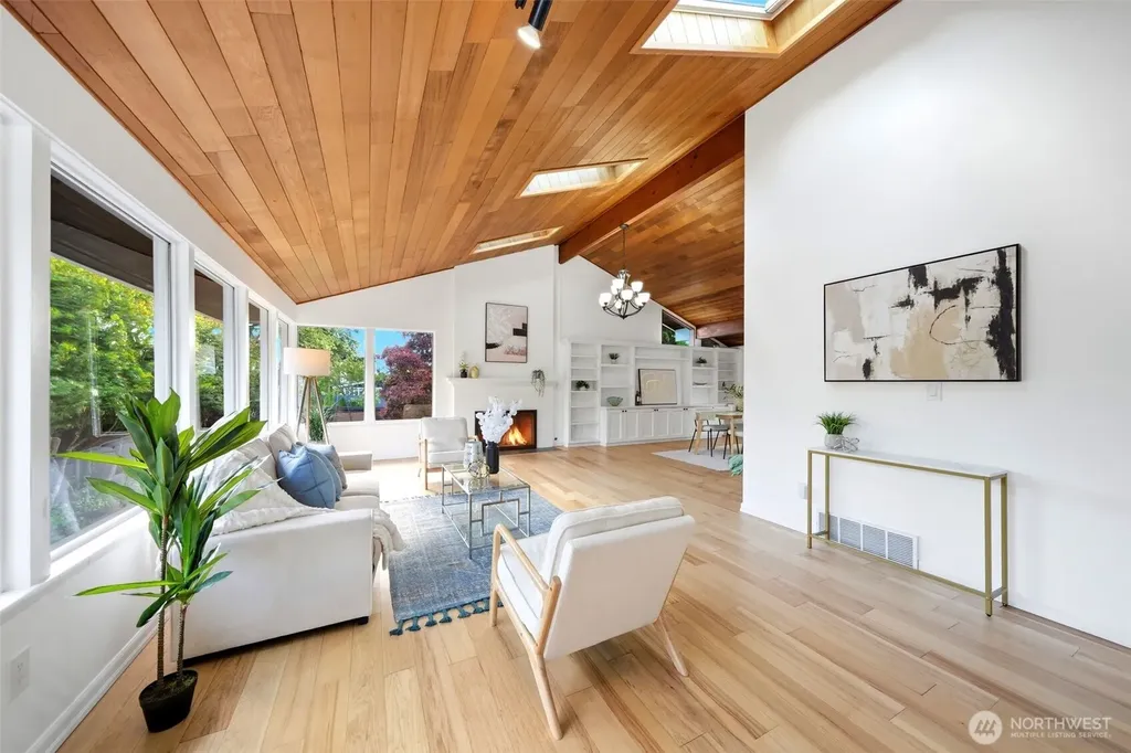 3502 29th Avenue W Seattle WA 98199