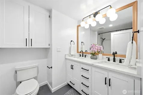 3502 29th Avenue W Seattle WA 98199