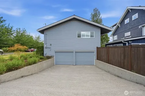 3502 29th Avenue W Seattle WA 98199