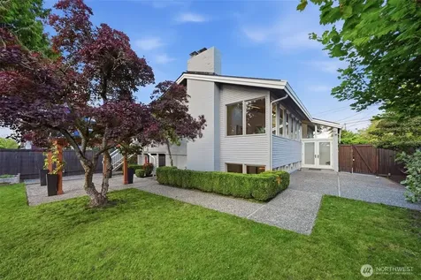 3502 29th Avenue W Seattle WA 98199