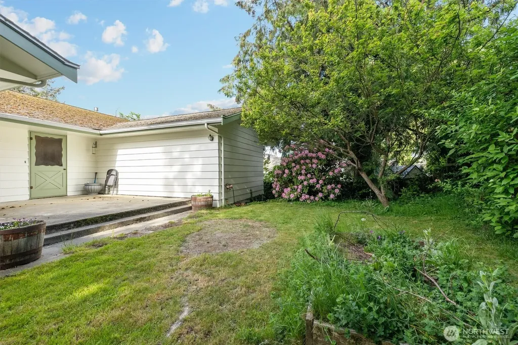 421 E Washington Mount Vernon WA 98274