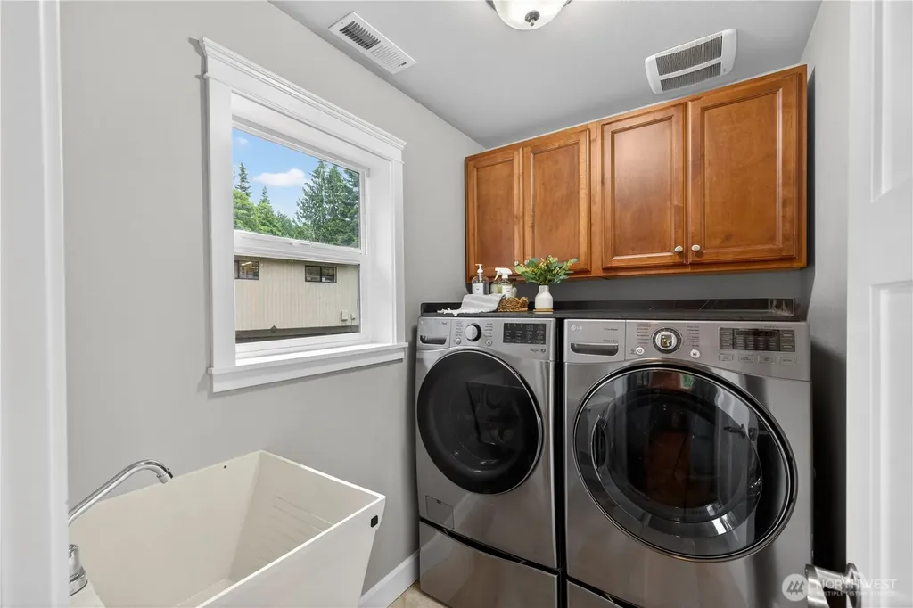 4316 Tyler Way Anacortes WA 98221