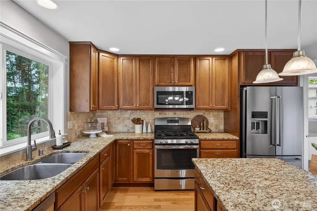 4316 Tyler Way Anacortes WA 98221