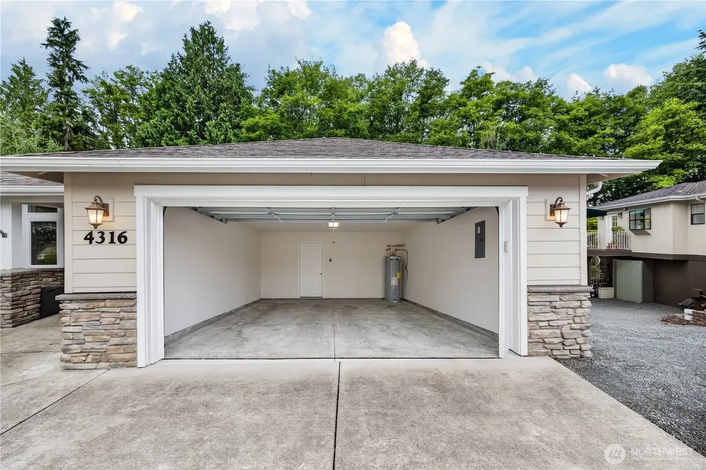 4316 Tyler Way Anacortes WA 98221
