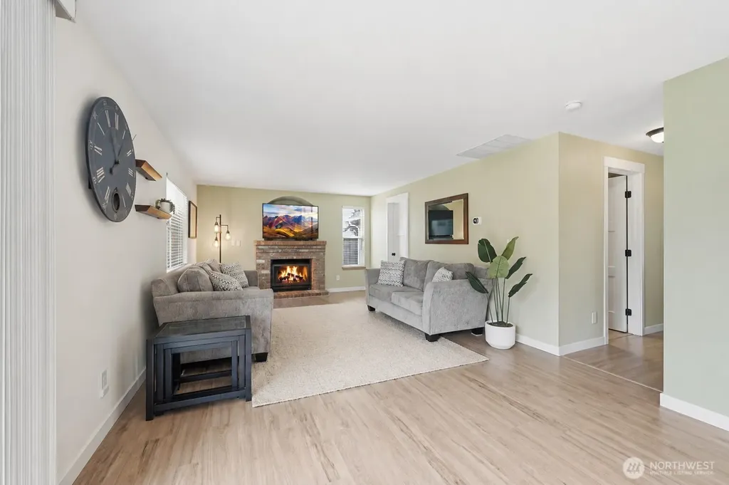 13014 SE 305th Place Auburn WA 98092