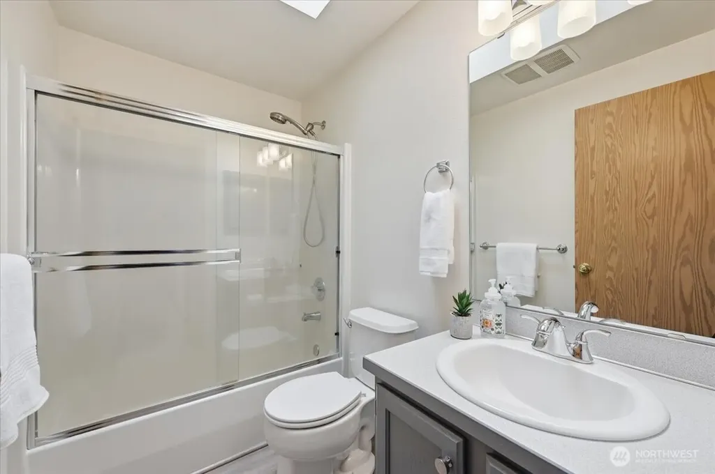 13014 SE 305th Place Auburn WA 98092
