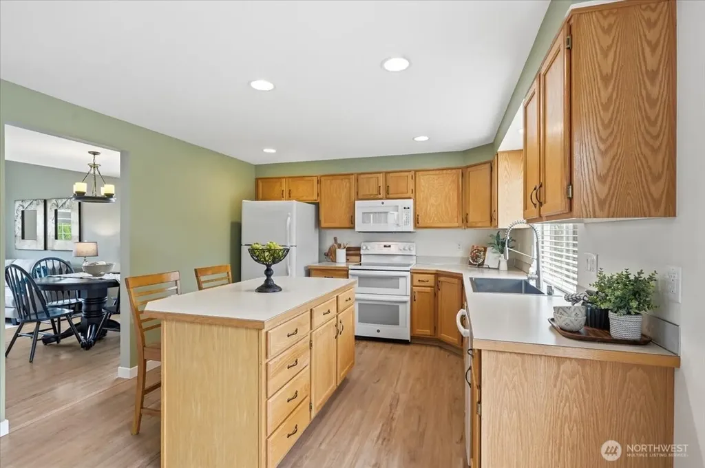 13014 SE 305th Place Auburn WA 98092