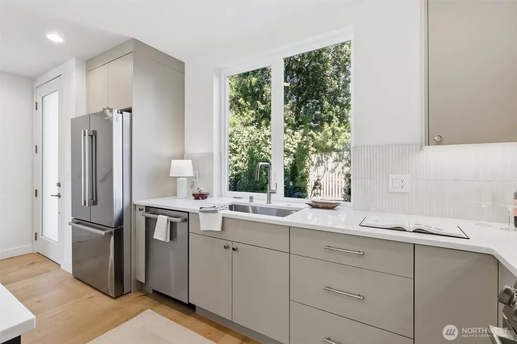2714 58th Avenue SW Seattle WA 98116