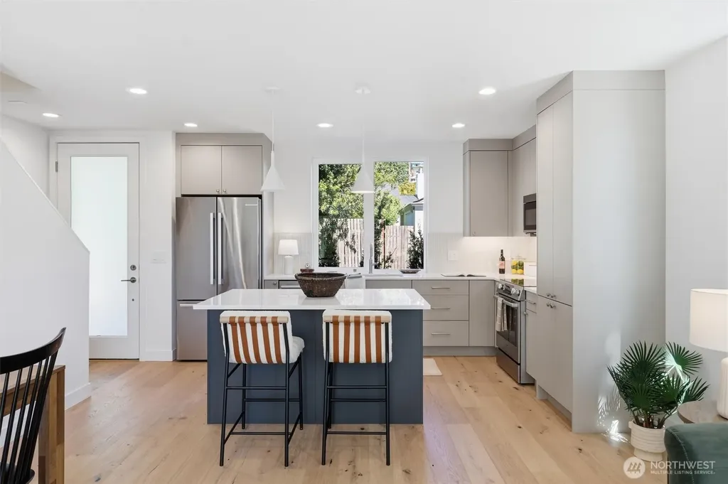 2714 58th Avenue SW Seattle WA 98116