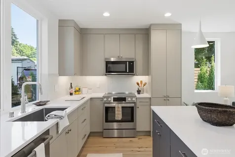 2714 58th Avenue SW Seattle WA 98116