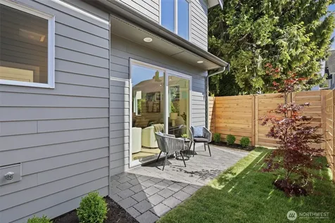 2714 58th Avenue SW Seattle WA 98116