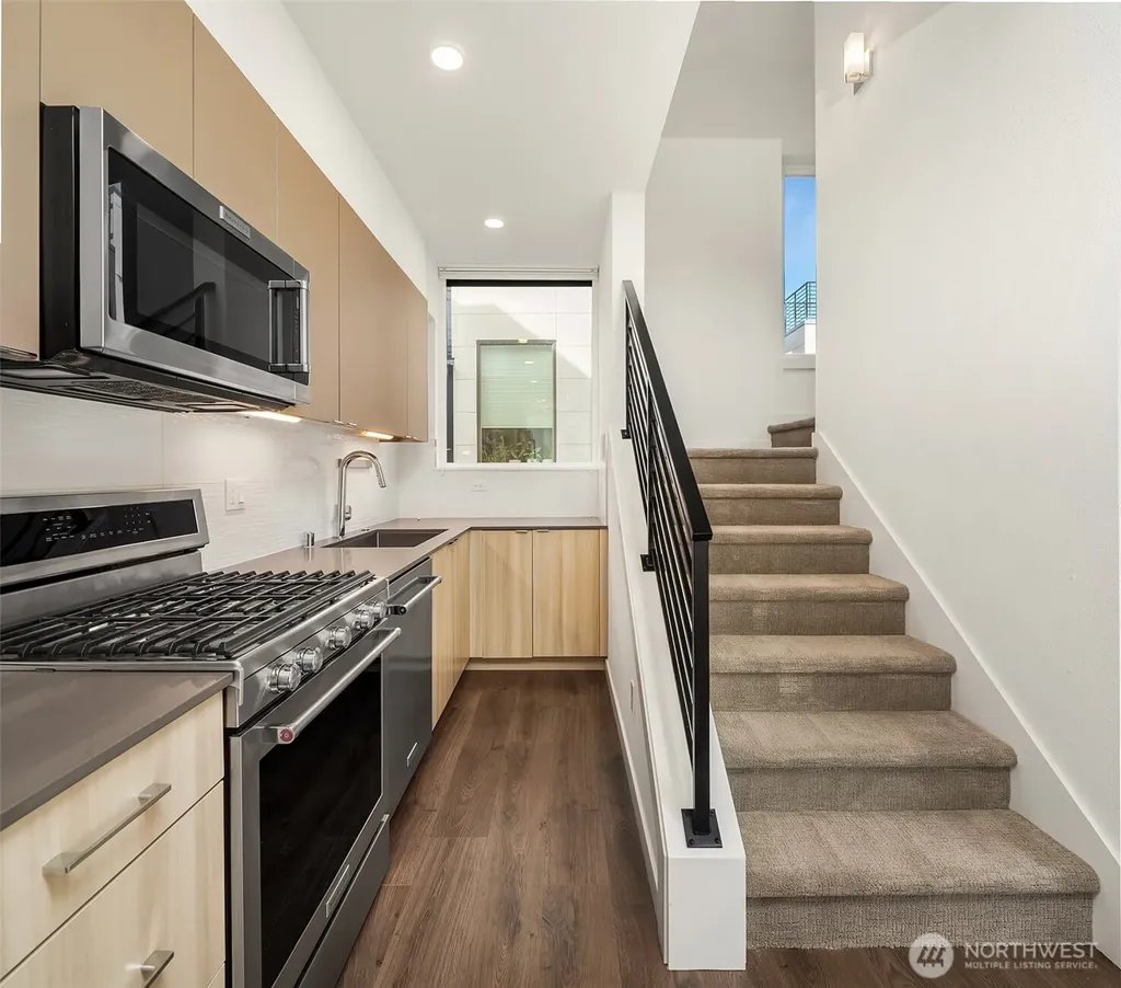 8507 16th Avenue NW Seattle WA 98117