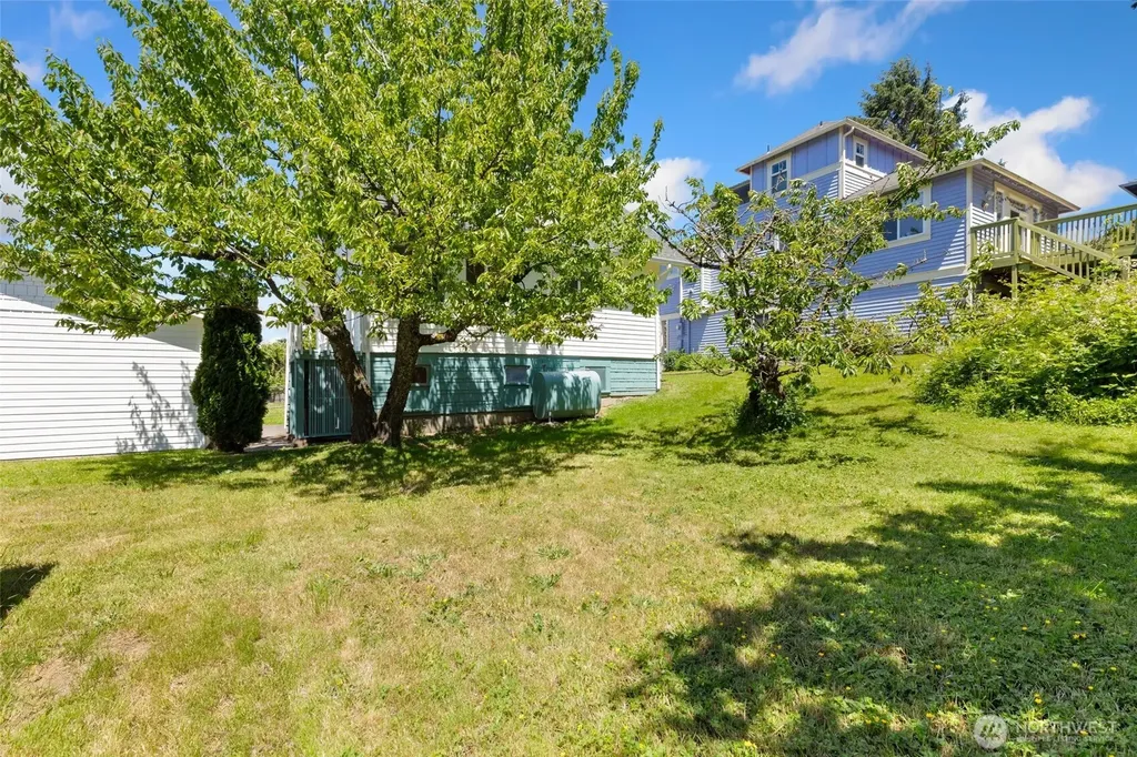 2013 SW Dakota Street Seattle WA 98106