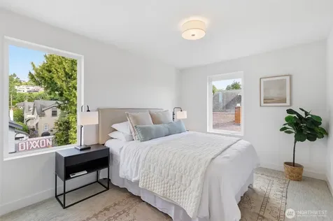 2710 58th Avenue SW Seattle WA 98116