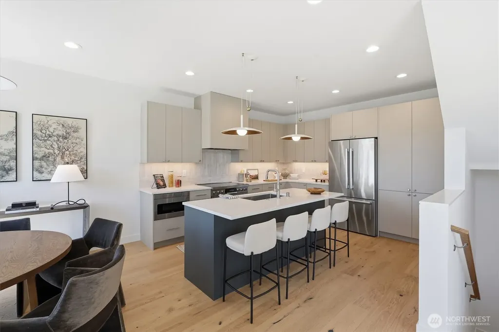 2710 58th Avenue SW Seattle WA 98116