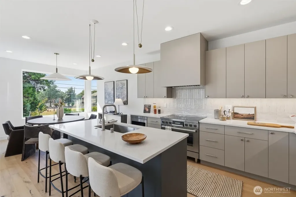 2710 58th Avenue SW Seattle WA 98116