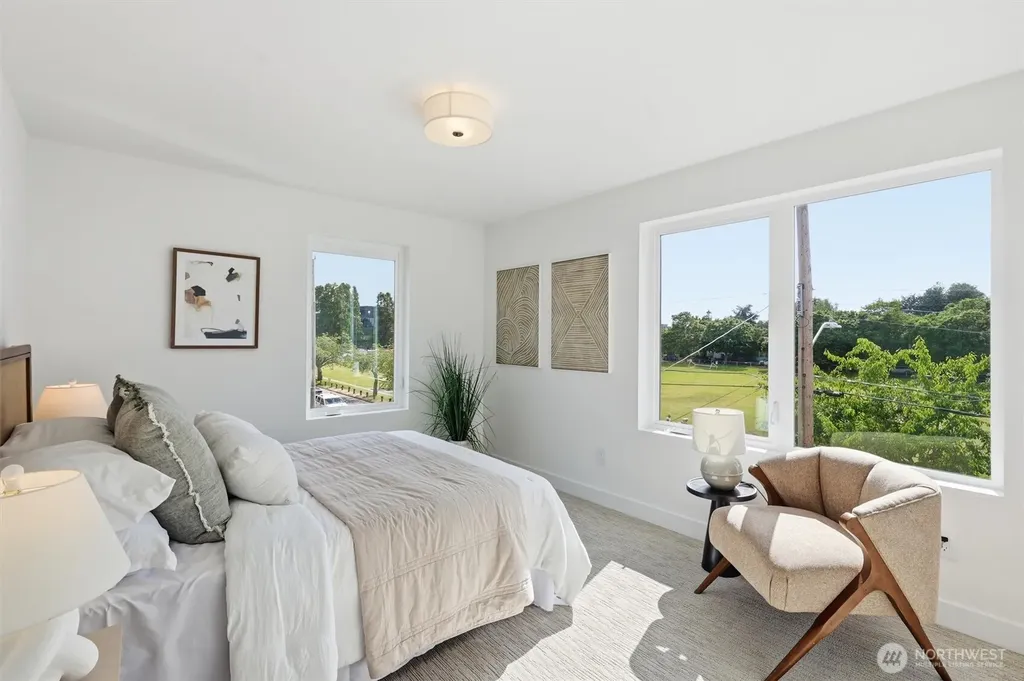 2710 58th Avenue SW Seattle WA 98116