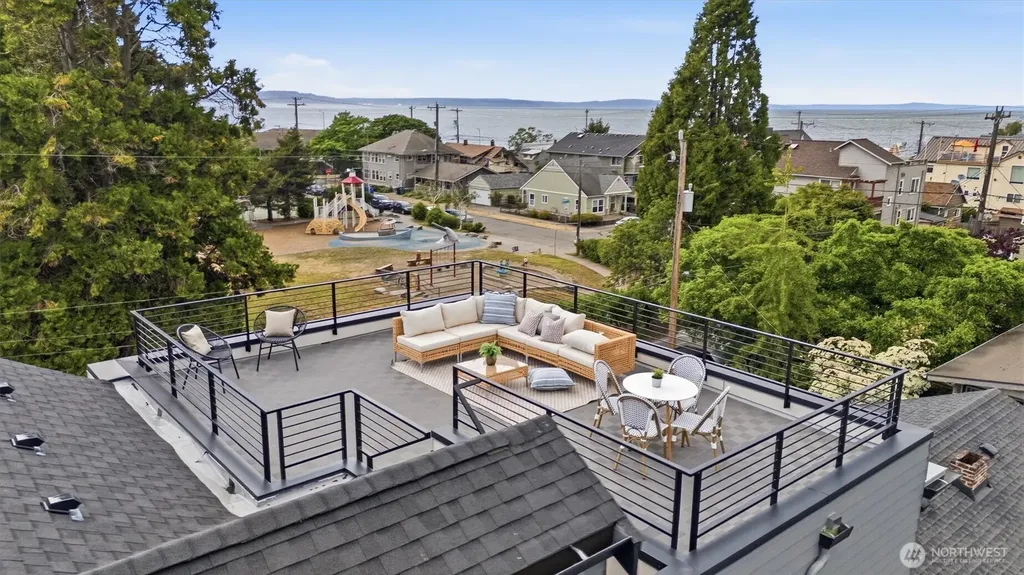 2710 58th Avenue SW Seattle WA 98116