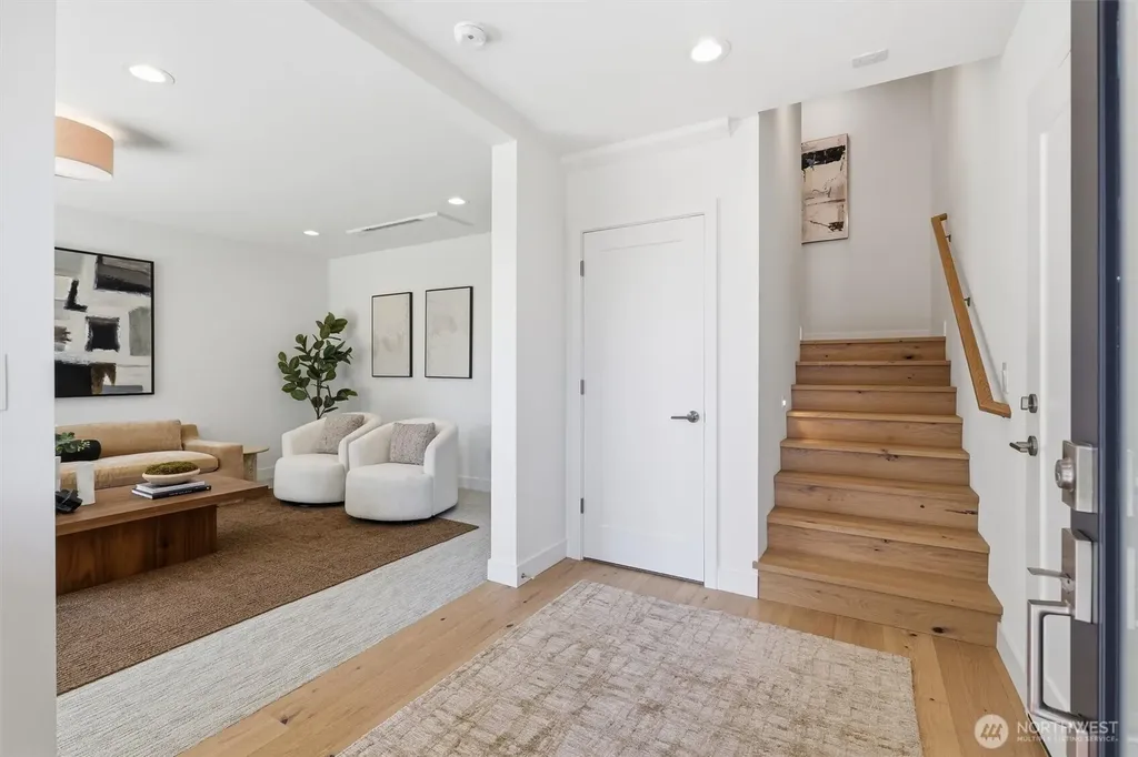 2710 58th Avenue SW Seattle WA 98116