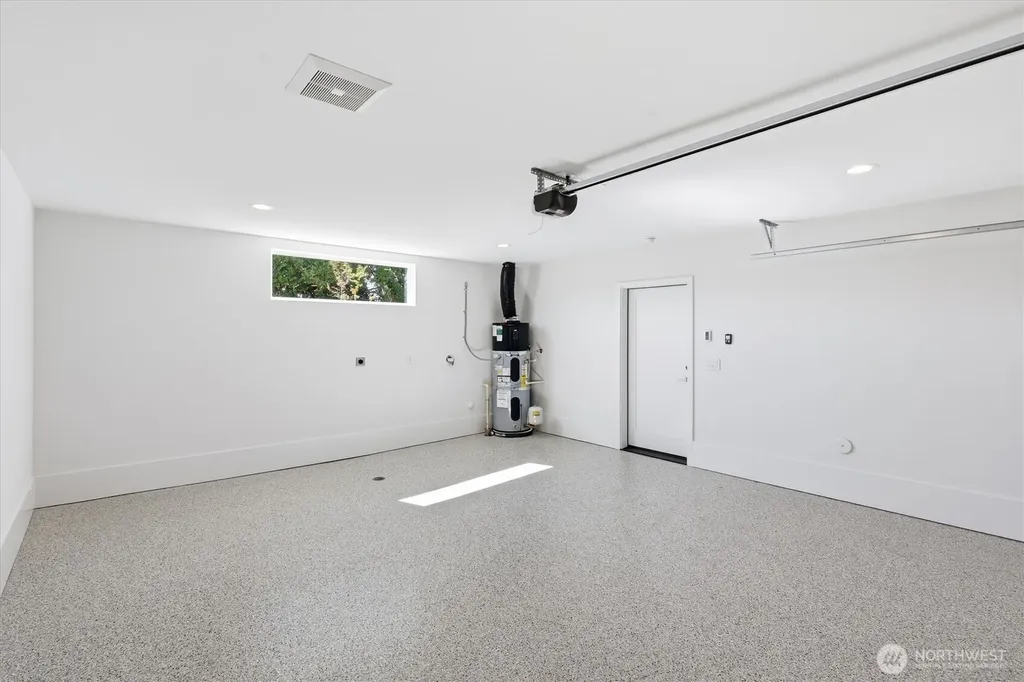 2710 58th Avenue SW Seattle WA 98116