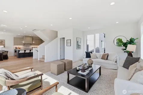 2710 58th Avenue SW Seattle WA 98116