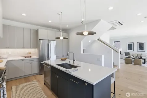 2710 58th Avenue SW Seattle WA 98116
