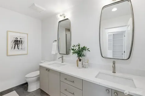 2710 58th Avenue SW Seattle WA 98116